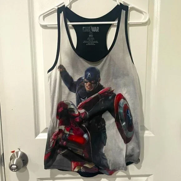 Preloved Disney Civil War Tank - Picture 1 of 5